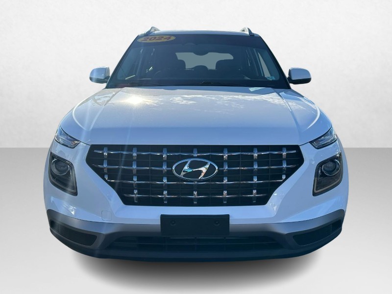Hyundai Venue Vehicle Image 08
