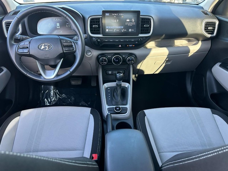 Hyundai Venue Vehicle Image 11