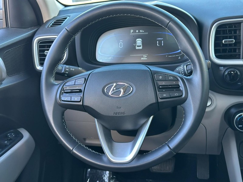 Hyundai Venue Vehicle Image 12