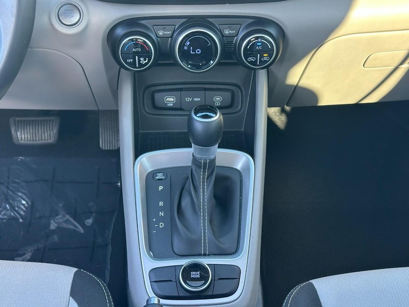 Hyundai Venue Vehicle Image 14