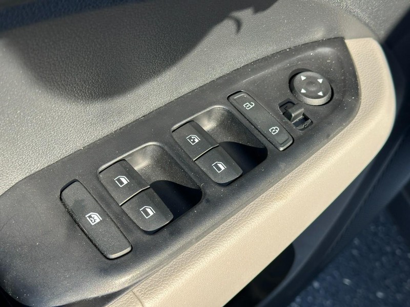 Hyundai Venue Vehicle Image 16