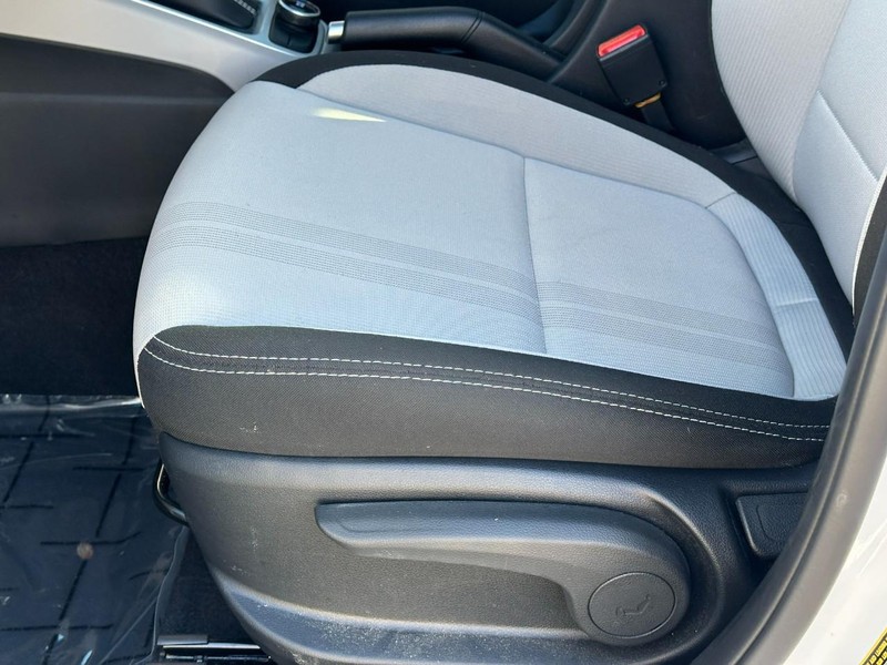 Hyundai Venue Vehicle Image 17