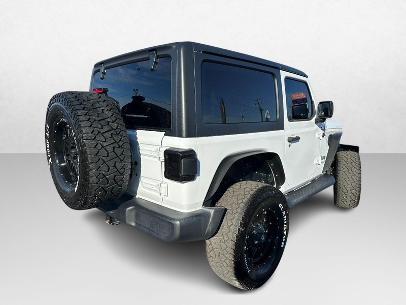 Jeep Wrangler Vehicle Image 03