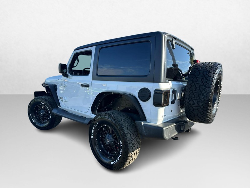 Jeep Wrangler Vehicle Image 06