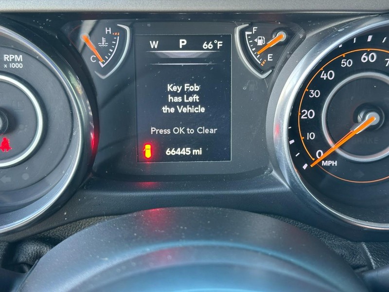 Jeep Wrangler Vehicle Image 13