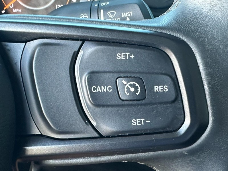 Jeep Wrangler Vehicle Image 15