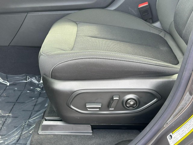 Jeep Grand Cherokee L Vehicle Image 12