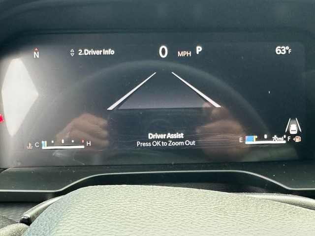 Jeep Grand Cherokee L Vehicle Image 15