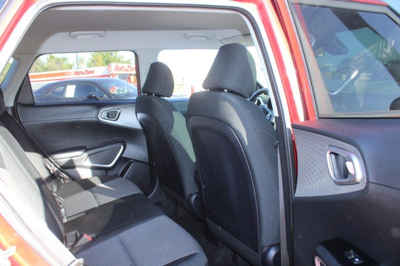 Kia Soul Vehicle Image 11