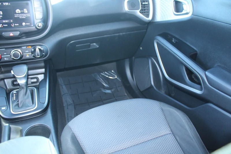 Kia Soul Vehicle Image 15