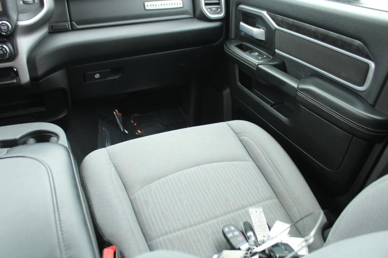 Ram 2500 Vehicle Image 16