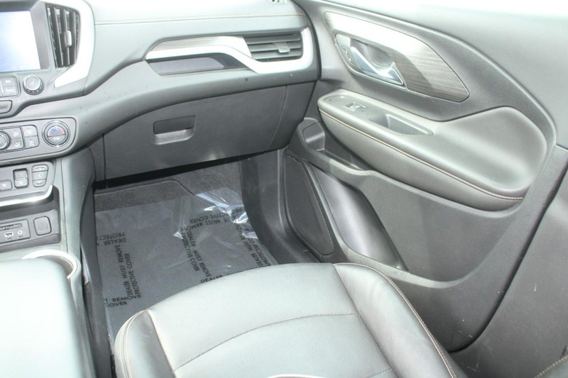 GMC Terrain Vehicle Image 16