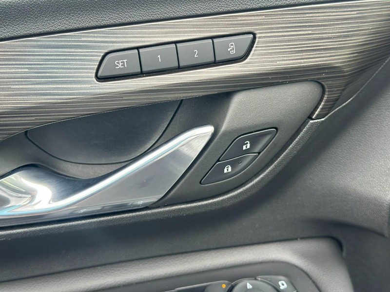 GMC Terrain Vehicle Image 17