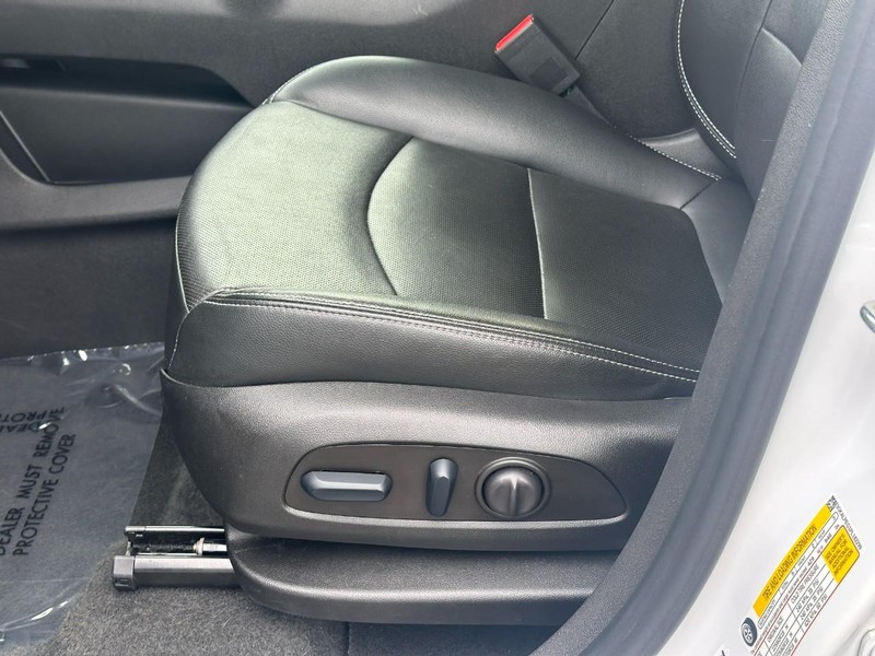 GMC Terrain Vehicle Image 18