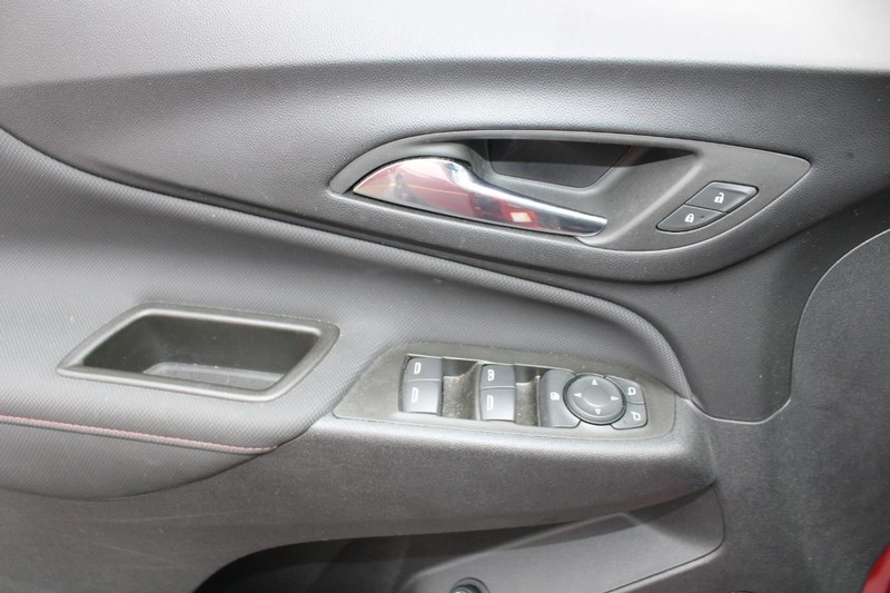 Chevrolet Equinox Vehicle Image 09