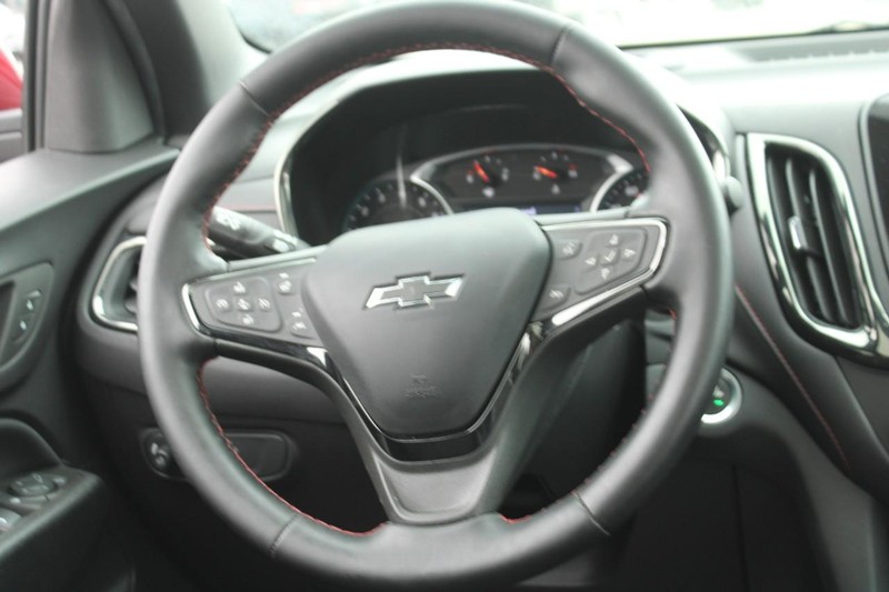 Chevrolet Equinox Vehicle Image 14