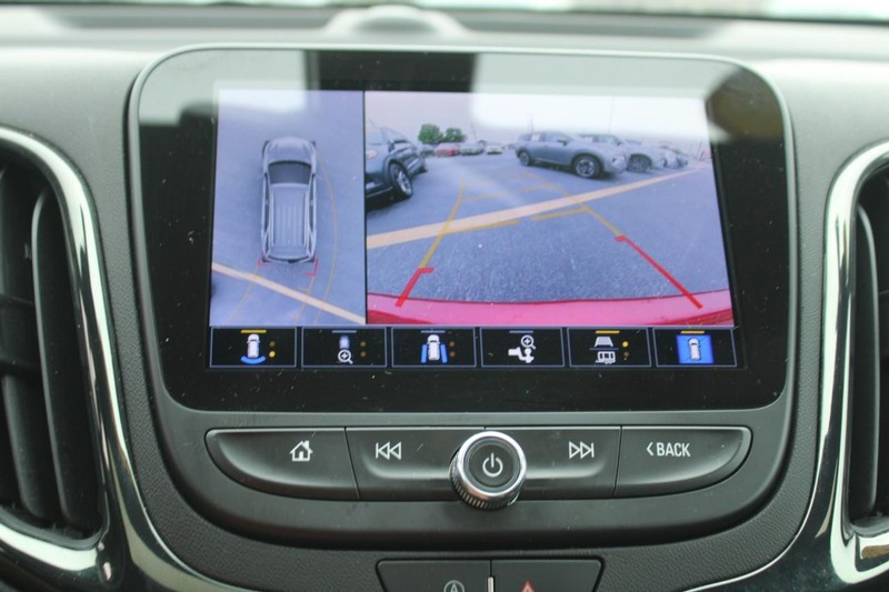 Chevrolet Equinox Vehicle Image 21