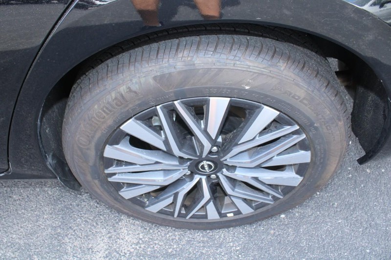 Nissan Altima Vehicle Image 07