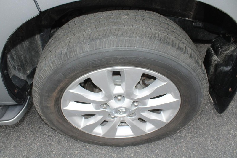 Toyota Sequoia Vehicle Image 07