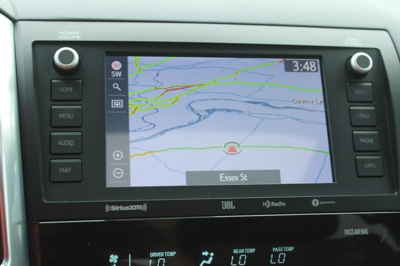 Toyota Sequoia Vehicle Image 21