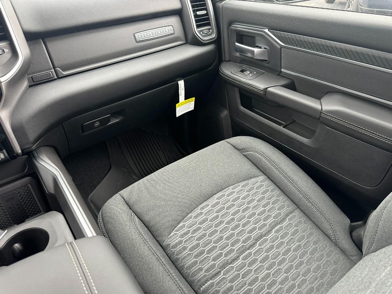 Ram 2500 Vehicle Image 09