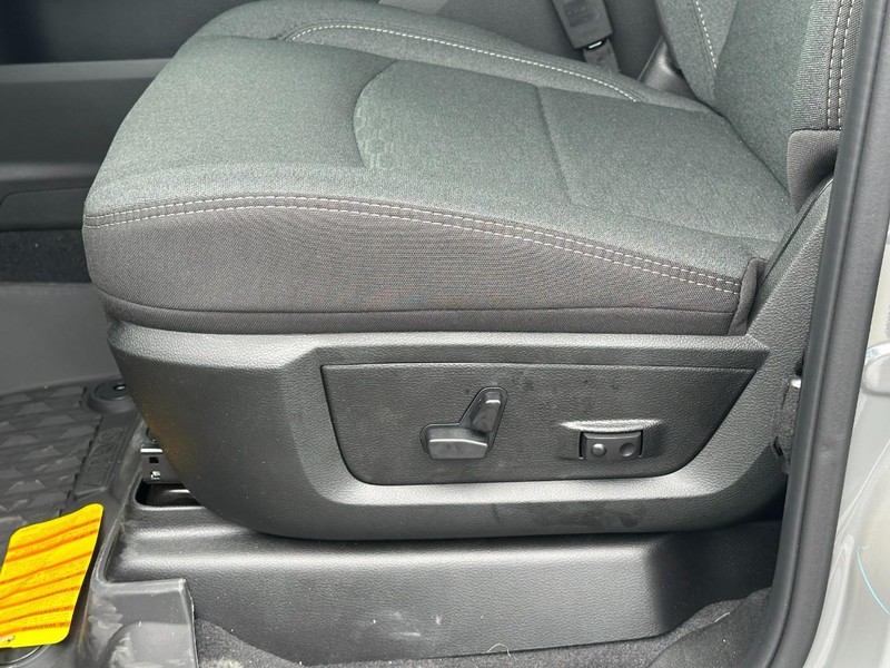 Ram 2500 Vehicle Image 11