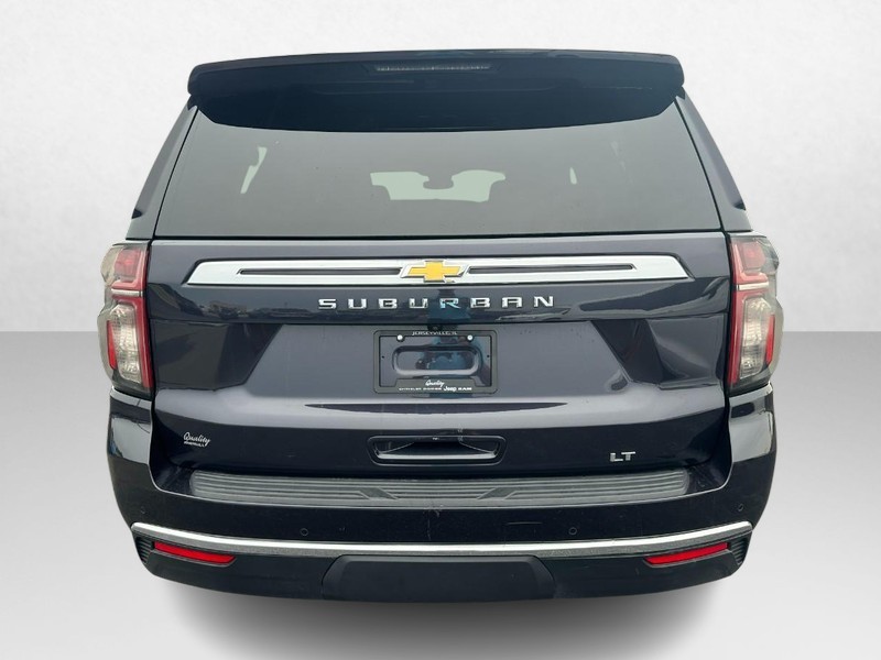 Chevrolet Suburban Vehicle Image 04