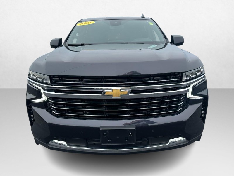 Chevrolet Suburban Vehicle Image 08