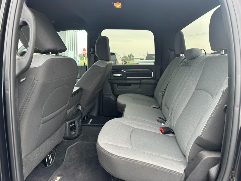 Ram 2500 Vehicle Image 09