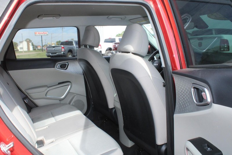 Kia Soul Vehicle Image 12