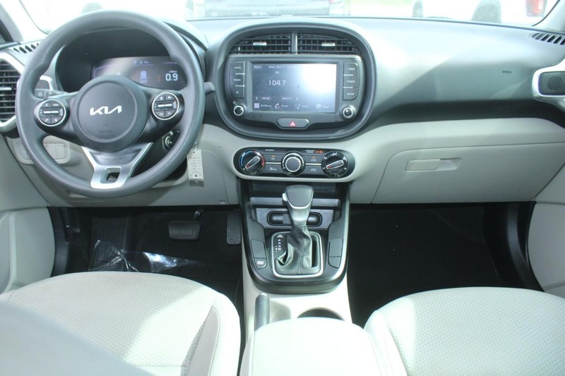 Kia Soul Vehicle Image 13