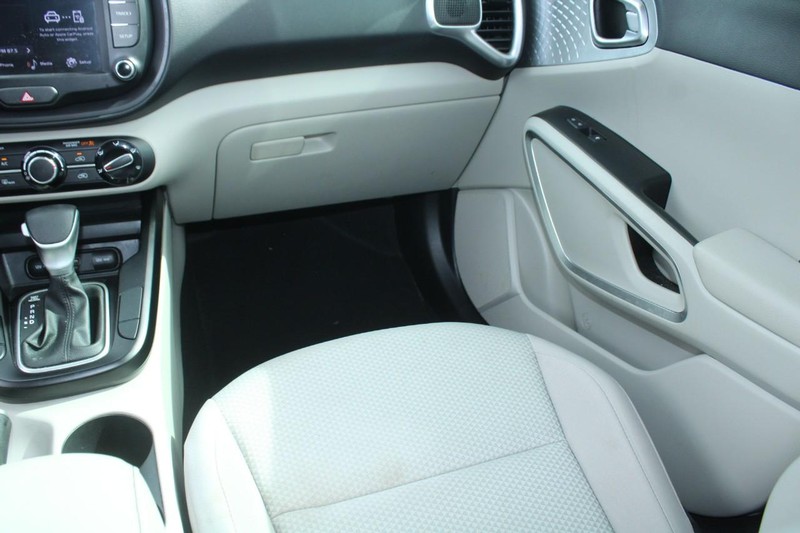 Kia Soul Vehicle Image 16