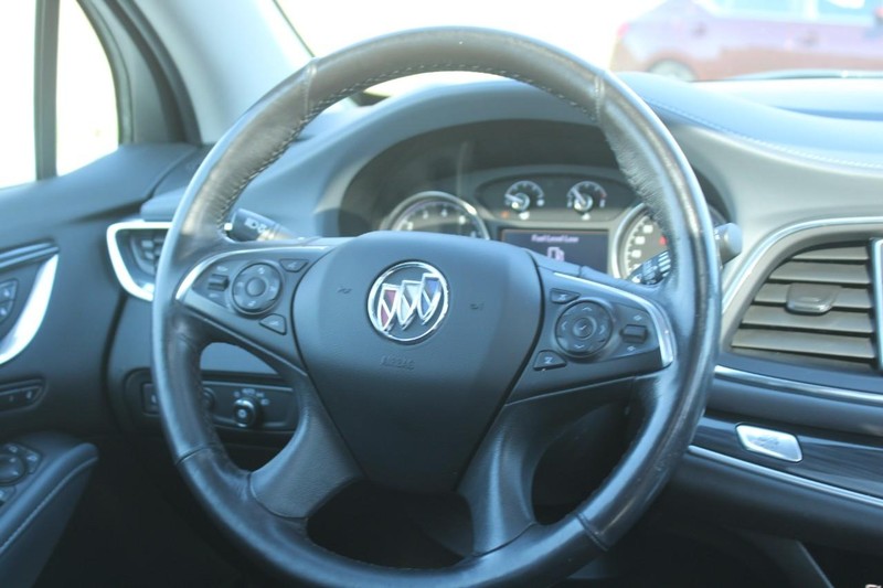 Buick Enclave Vehicle Image 14
