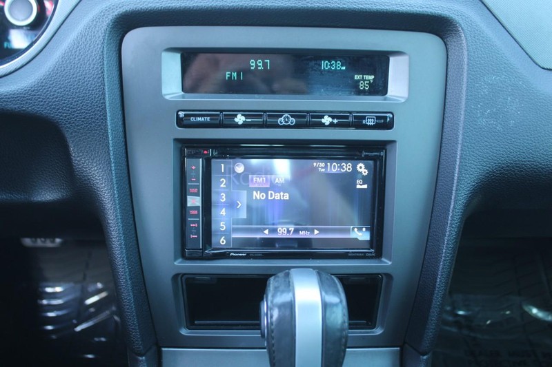 Ford Mustang Vehicle Image 13