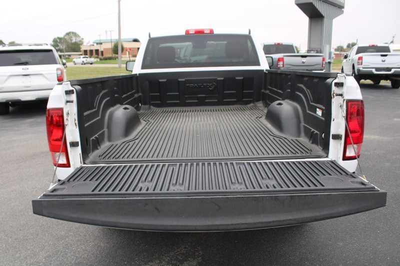 Ram 1500 Classic Vehicle Image 06