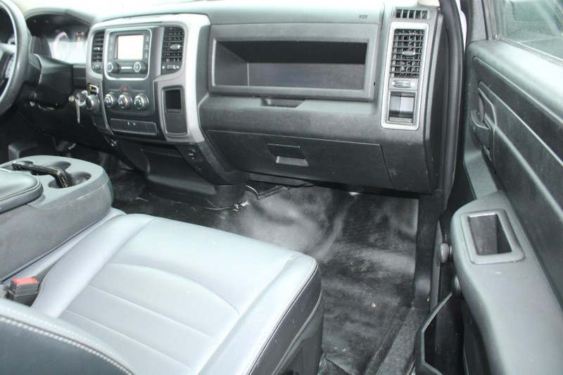 Ram 1500 Classic Vehicle Image 12