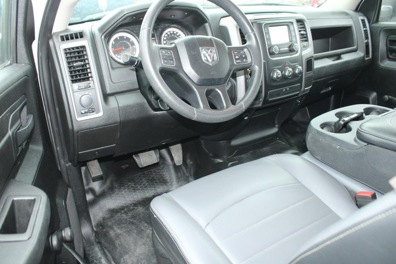 Ram 1500 Classic Vehicle Image 13