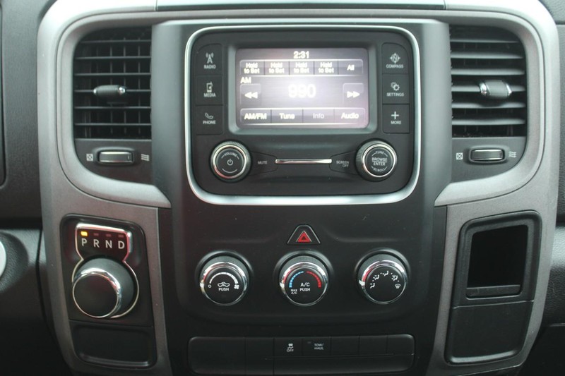 Ram 1500 Classic Vehicle Image 15