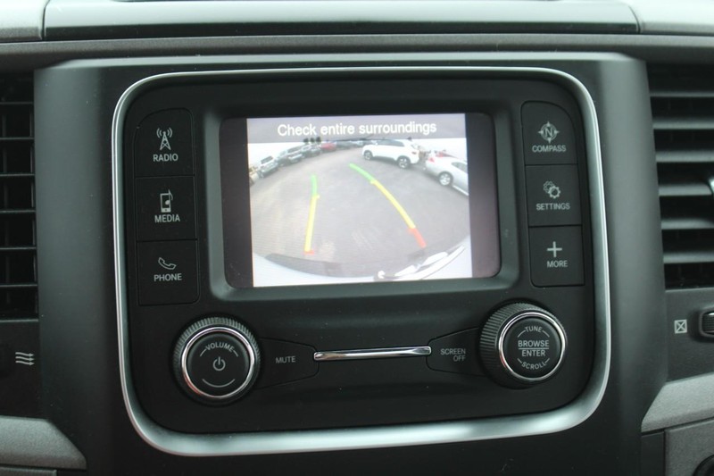 Ram 1500 Classic Vehicle Image 18