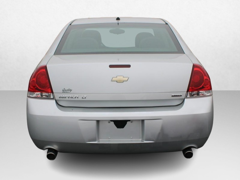 Chevrolet Impala Limited Vehicle Image 04
