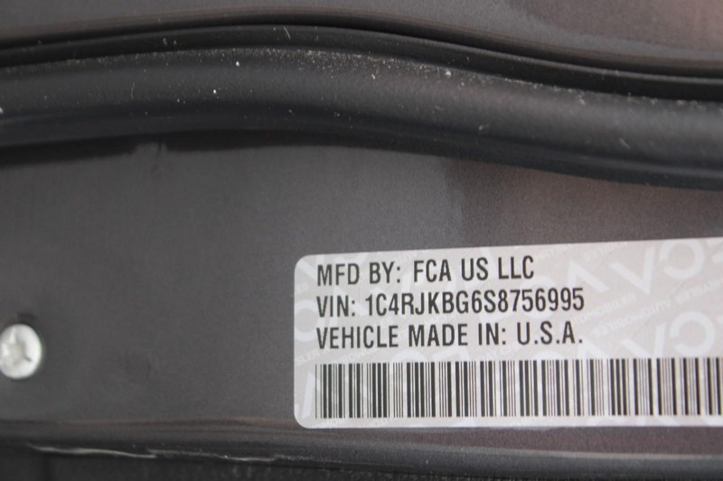 Jeep Grand Cherokee L Vehicle Image 08