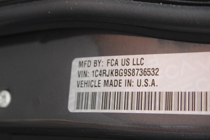 Jeep Grand Cherokee L Vehicle Image 08