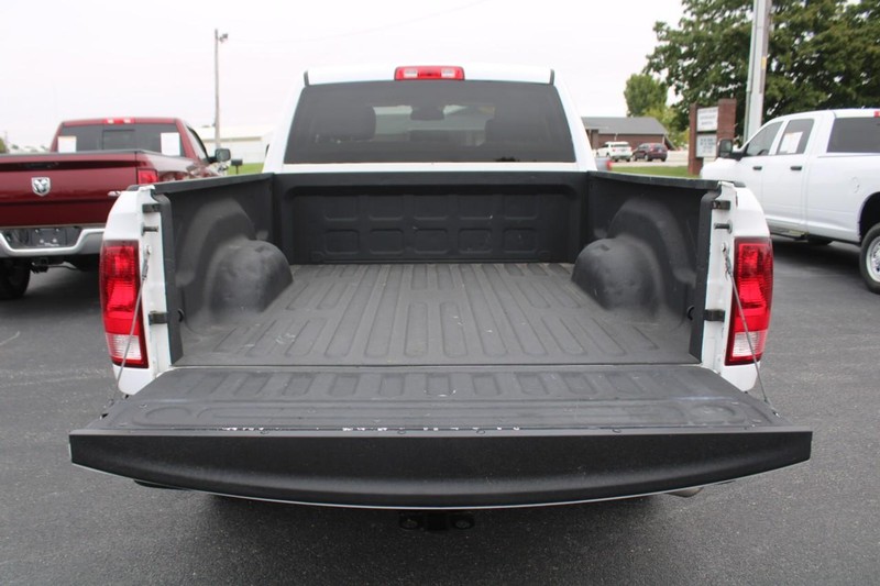 Ram 1500 Classic Vehicle Image 06