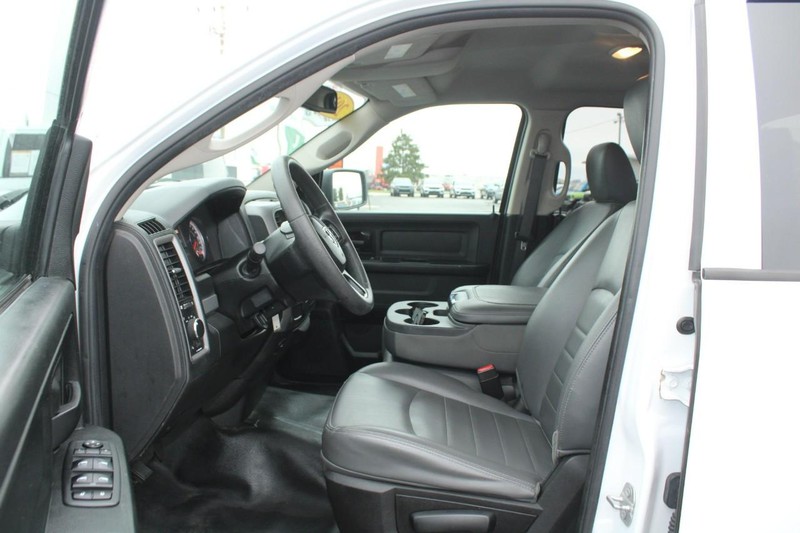 Ram 1500 Classic Vehicle Image 08