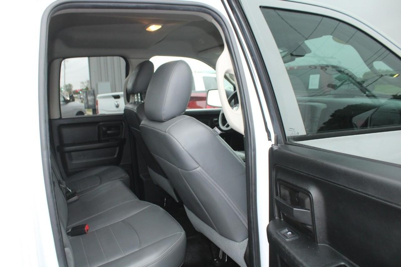 Ram 1500 Classic Vehicle Image 12