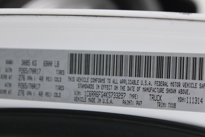 Ram 1500 Classic Vehicle Image 17