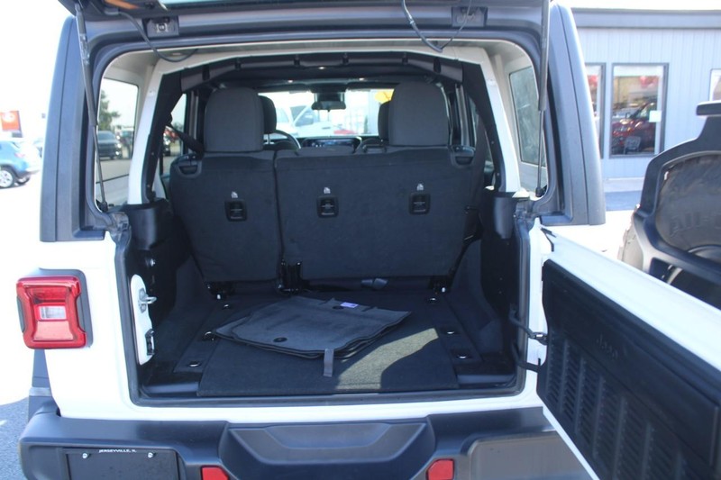 Jeep Wrangler Vehicle Image 06
