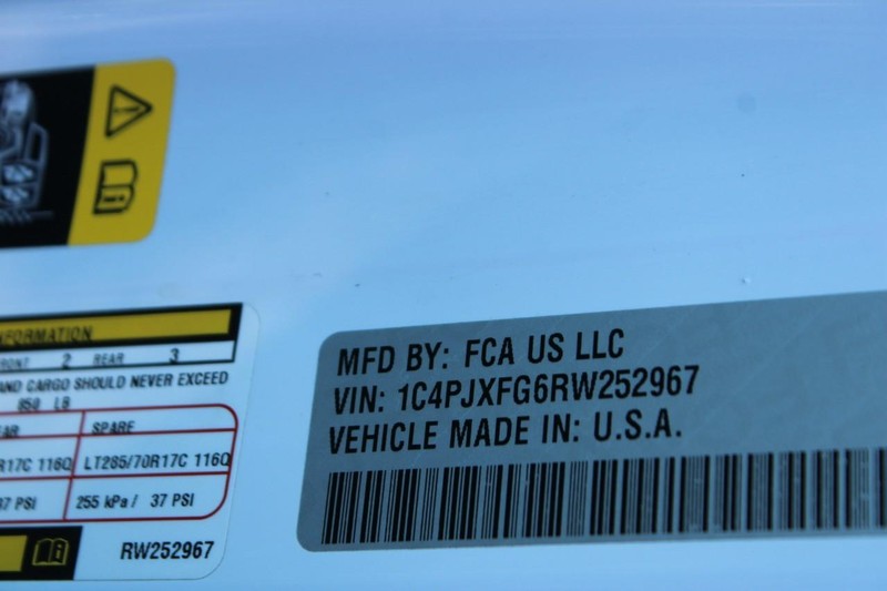 Jeep Wrangler Vehicle Image 17