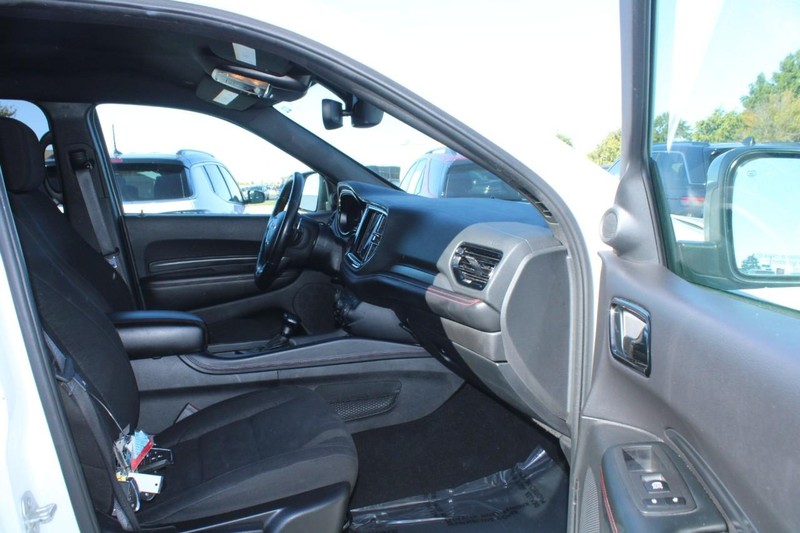 Dodge Durango Vehicle Full-screen Gallery Image 11