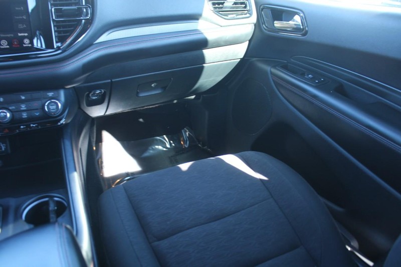 Dodge Durango Vehicle Full-screen Gallery Image 16